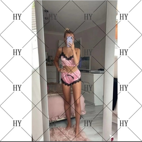 Chic Noir Elegance: Black Lace & Pink Silk Lingerie Pajama Shorts Set - Picture 4 of 7